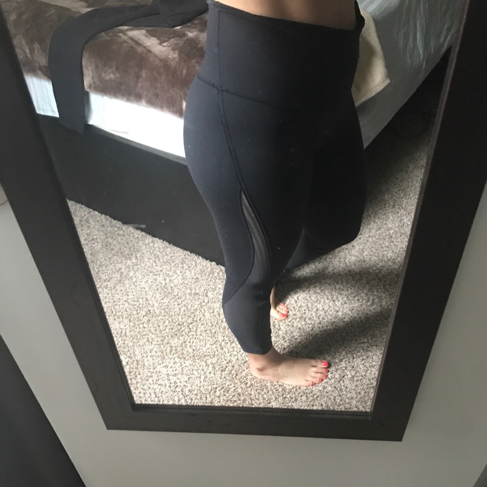 Lululemon high wasted mesh leggings